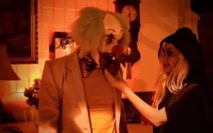 Una familia de El Sexmo convierte su casa en una mansión encantada para celebrar Halloween con los vecinos