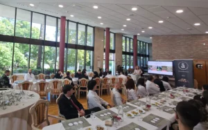La DOP Aloreña de Málaga impulsa un programa formativo en escuelas de hostelería y universidades