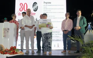 El tomate Huevo Toro cierra su temporada entre solidaridad, poesía y producto local en Coín